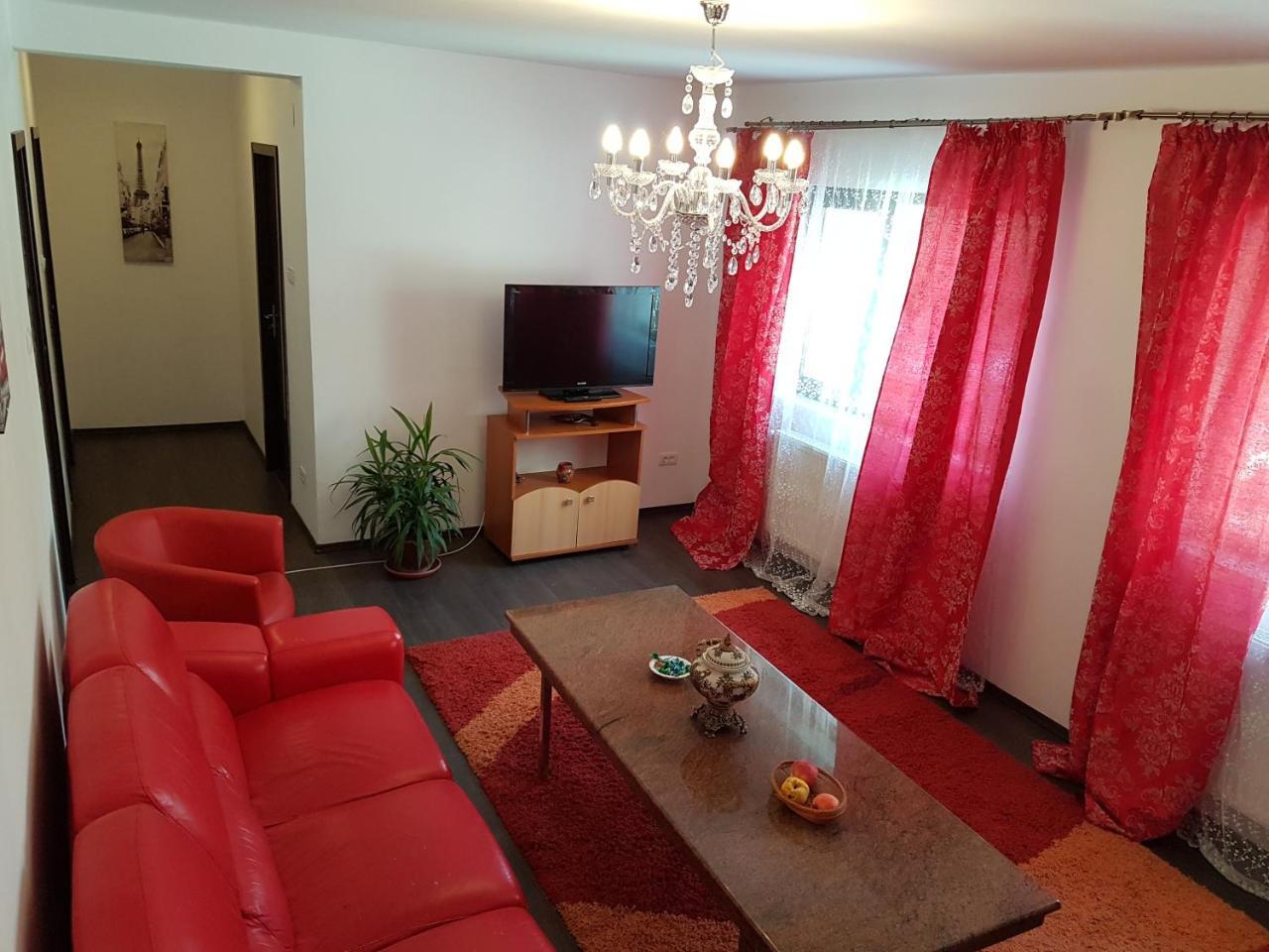 Rent Holding Apartments ياش المظهر الخارجي الصورة